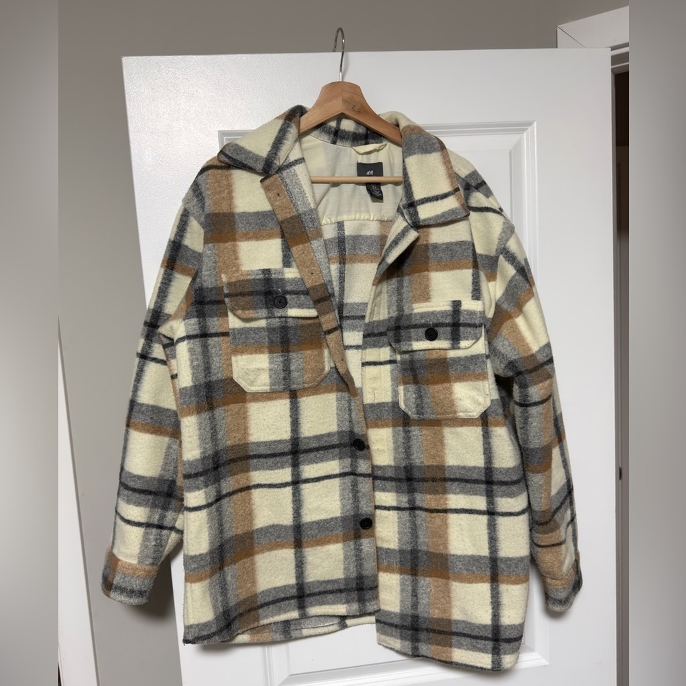 H&M Large Men’s Cream and Gray Checkered Jacket